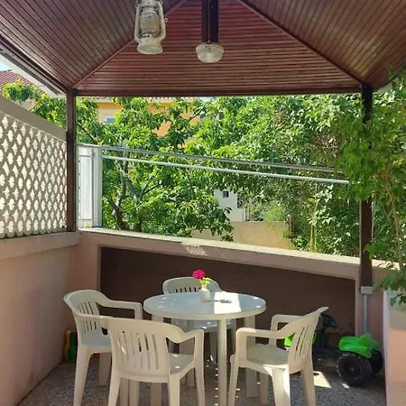 Klara Apartment *