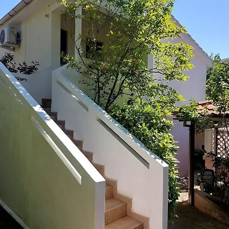 Apartment Klara Draga Bascanska